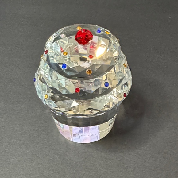 Simon Designs Crystal Cupcake Paperweight Rhinestone Sprinkle Jewels - Picture 3 of 11